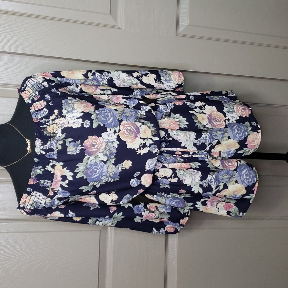 I.JOAH floral long sleeve on or off shoulder romper size small